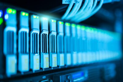 Supermicro relève son estimation trimestrielle à 19,5 milliards de dollars grâce aux serveurs IA