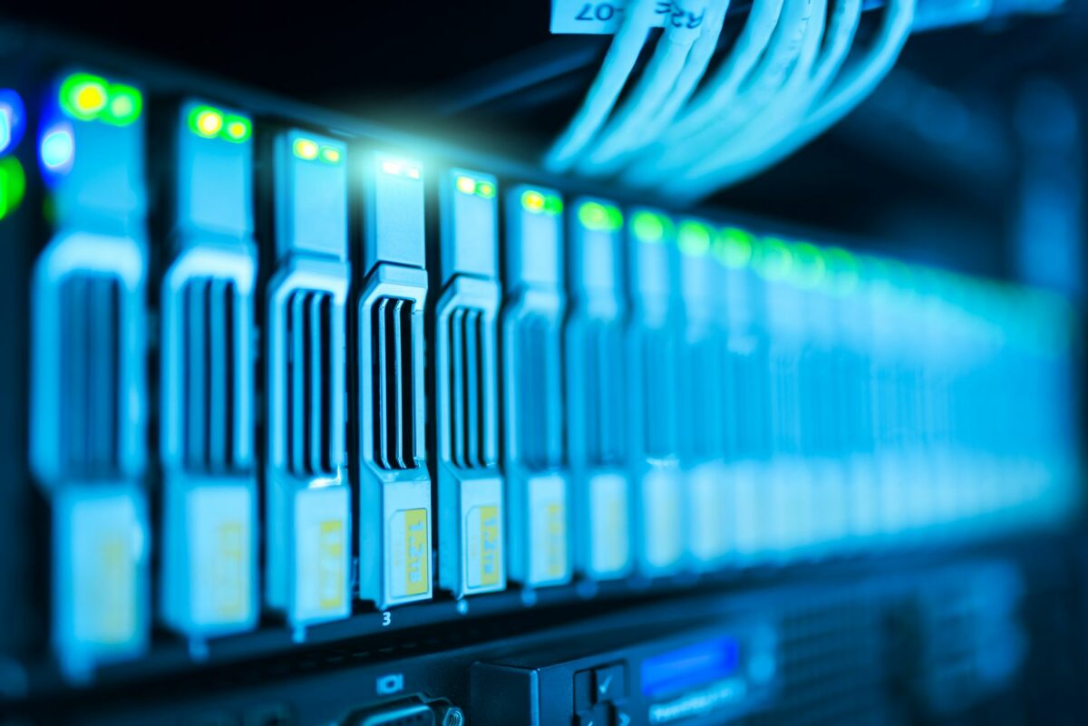 Supermicro relève son estimation trimestrielle à 19,5 milliards de dollars grâce aux serveurs IA