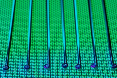 ASML relève ses prévisions 2026 après un troisième trimestre porté par les puces IA