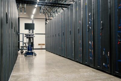 Faille critique dans l’UEFI : le démarrage réseau de la plupart des serveurs est en cause